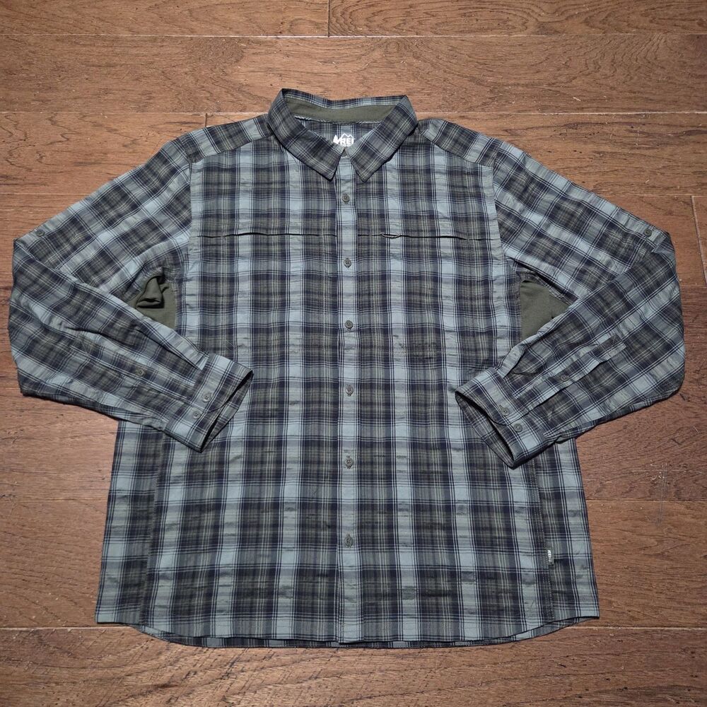 REI Co-op Sahara Tech Shirt Mens L Button Front Green Plaid Vented Roll-Tab